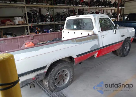 1991 Dodge D-Series D200/D250 z USA, uszkodzony, nr VIN 1B7KE2682MS200195